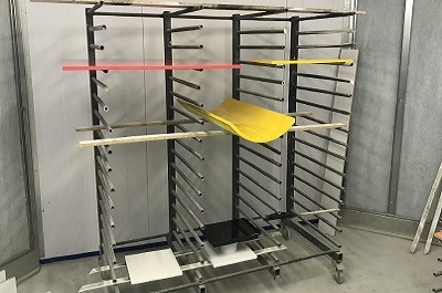 Cушка в специальной комнате